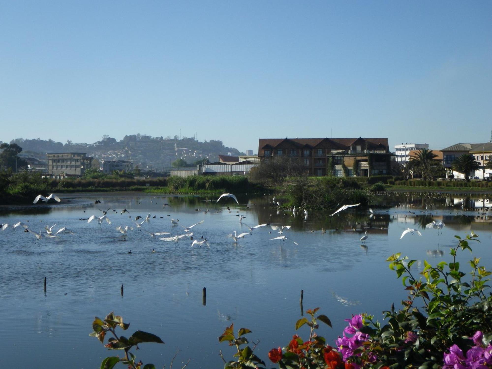 Radisson Hotel Antananarivo Waterfront Exterior photo